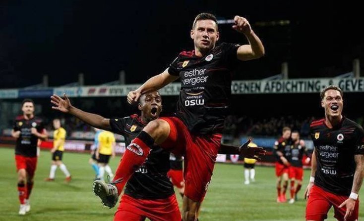 在世界足坛 在世界足坛